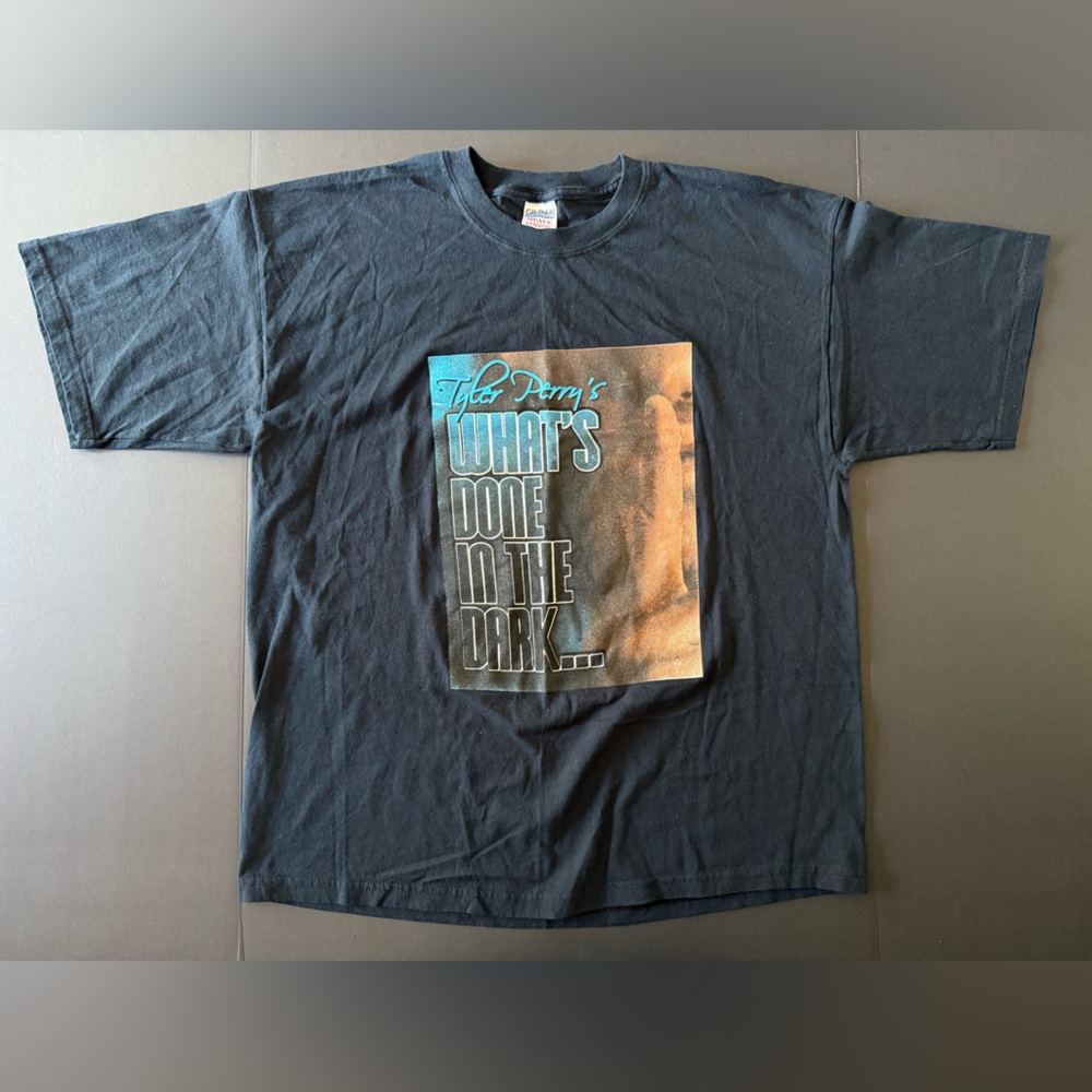 Vintage 2008 Tyler Perry “What’s Done in the Dark” T-Shirt XL